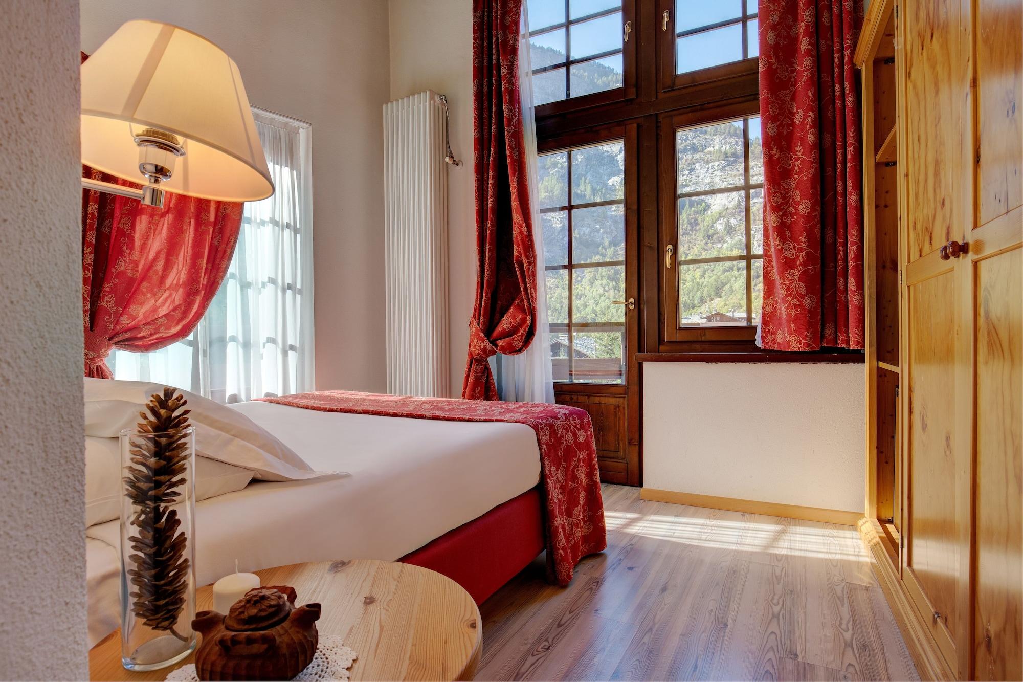Ih Hotels Courmayeur Mont Blanc Esterno foto
