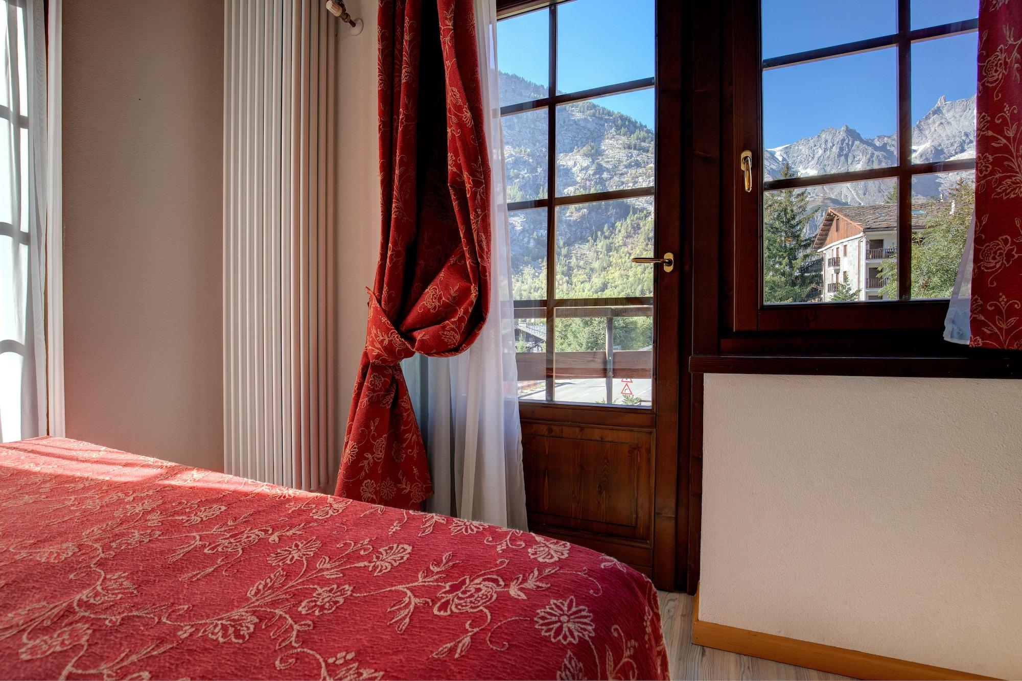 Ih Hotels Courmayeur Mont Blanc Esterno foto