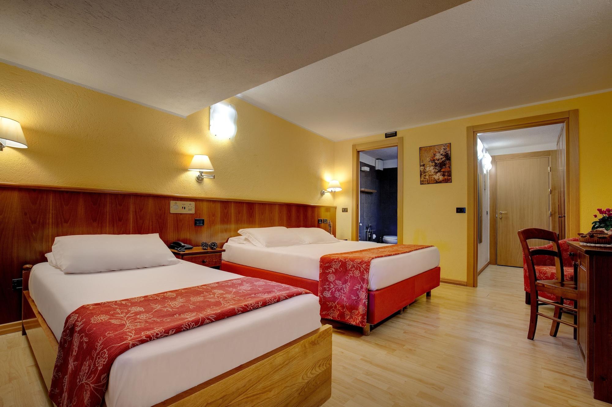 Ih Hotels Courmayeur Mont Blanc Esterno foto