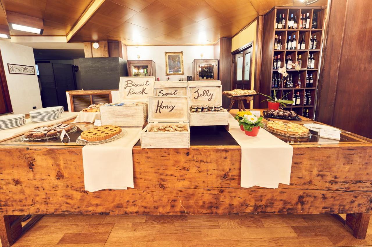 Ih Hotels Courmayeur Mont Blanc Esterno foto