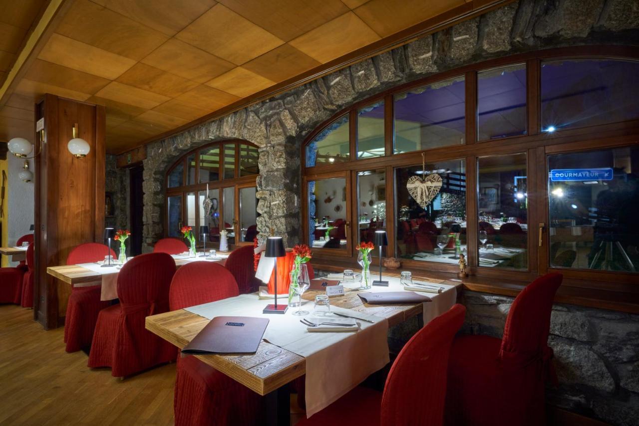 Ih Hotels Courmayeur Mont Blanc Esterno foto