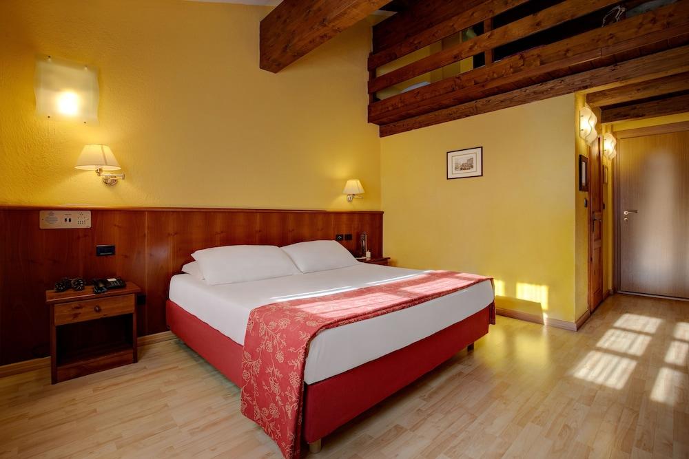 Ih Hotels Courmayeur Mont Blanc Esterno foto