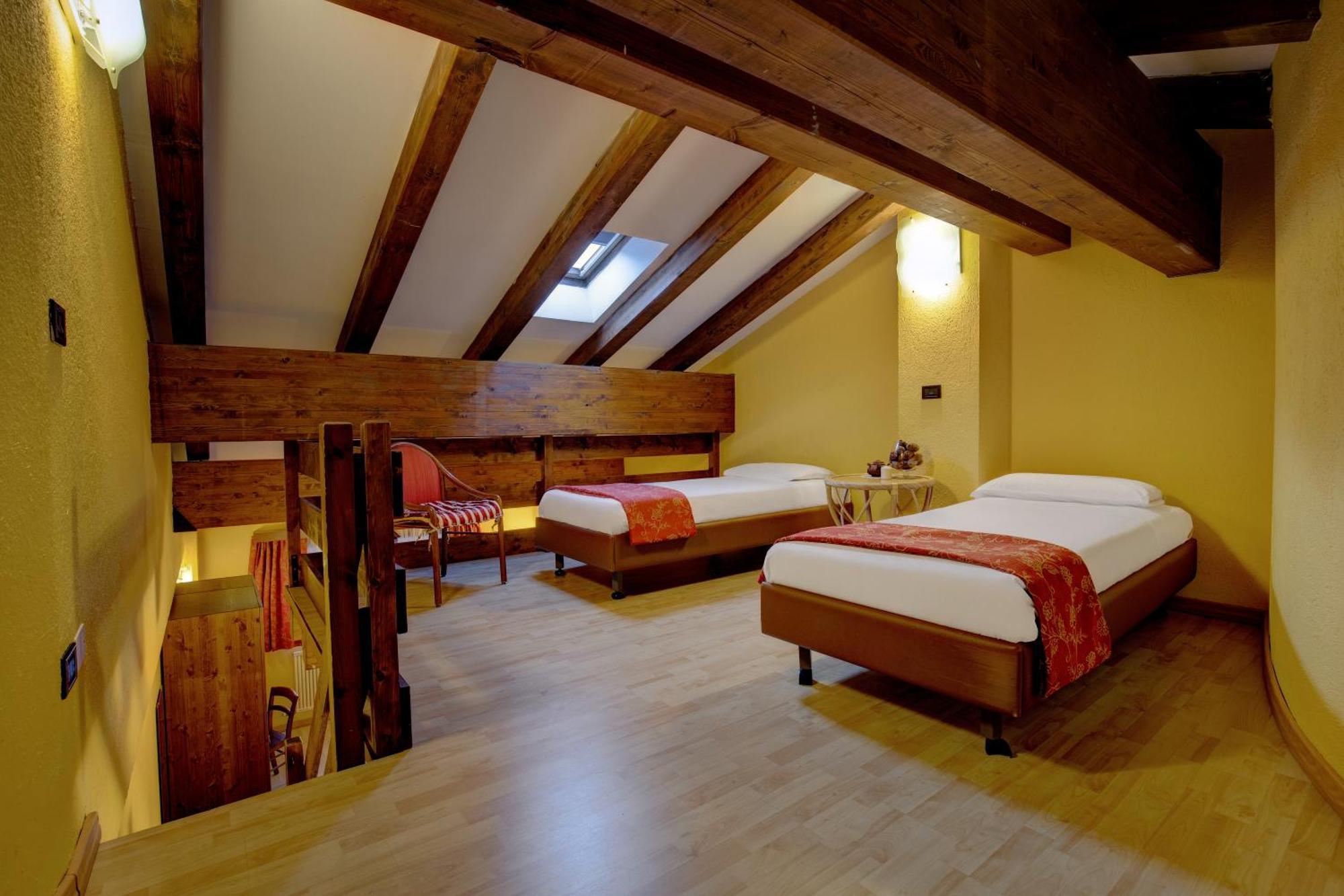 Ih Hotels Courmayeur Mont Blanc Esterno foto