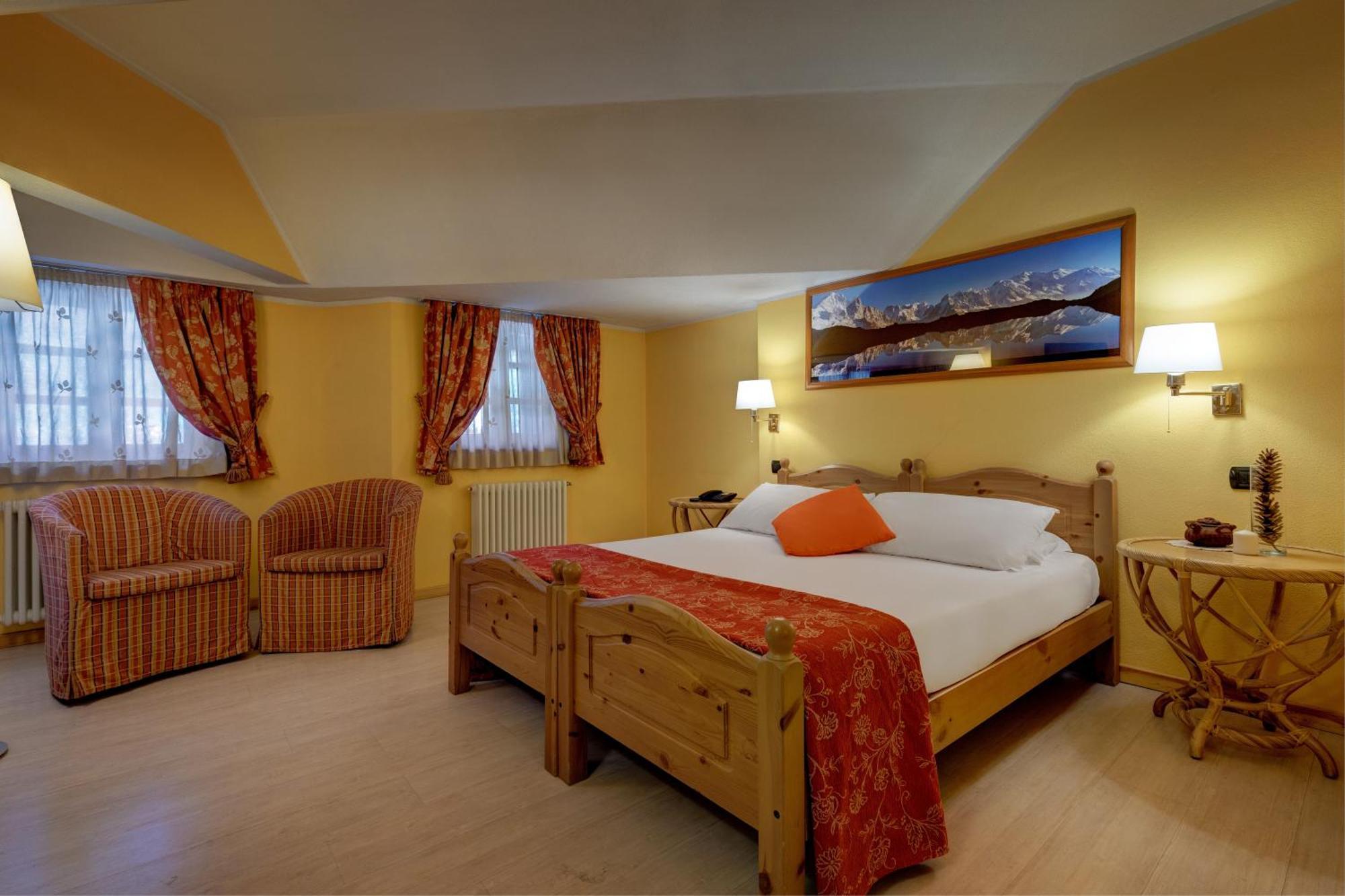 Ih Hotels Courmayeur Mont Blanc Esterno foto